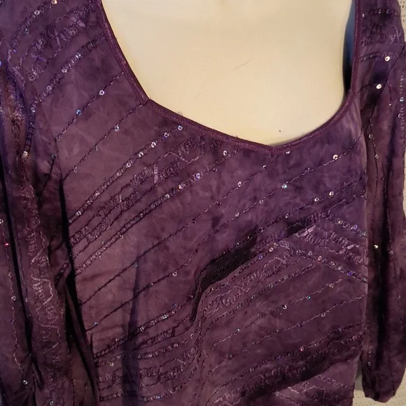 2 womens size xl shirts - Picture 2 of 4